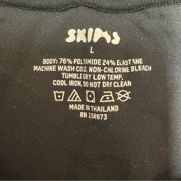 SKIMS fits everybody long sleeve dress - Picture 6 of 6